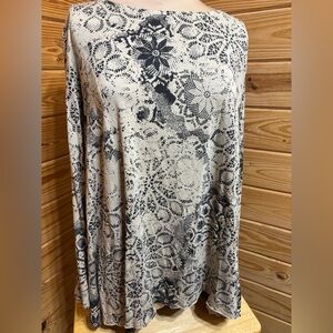 Peruvian Connection Black and Cream Patterned Top